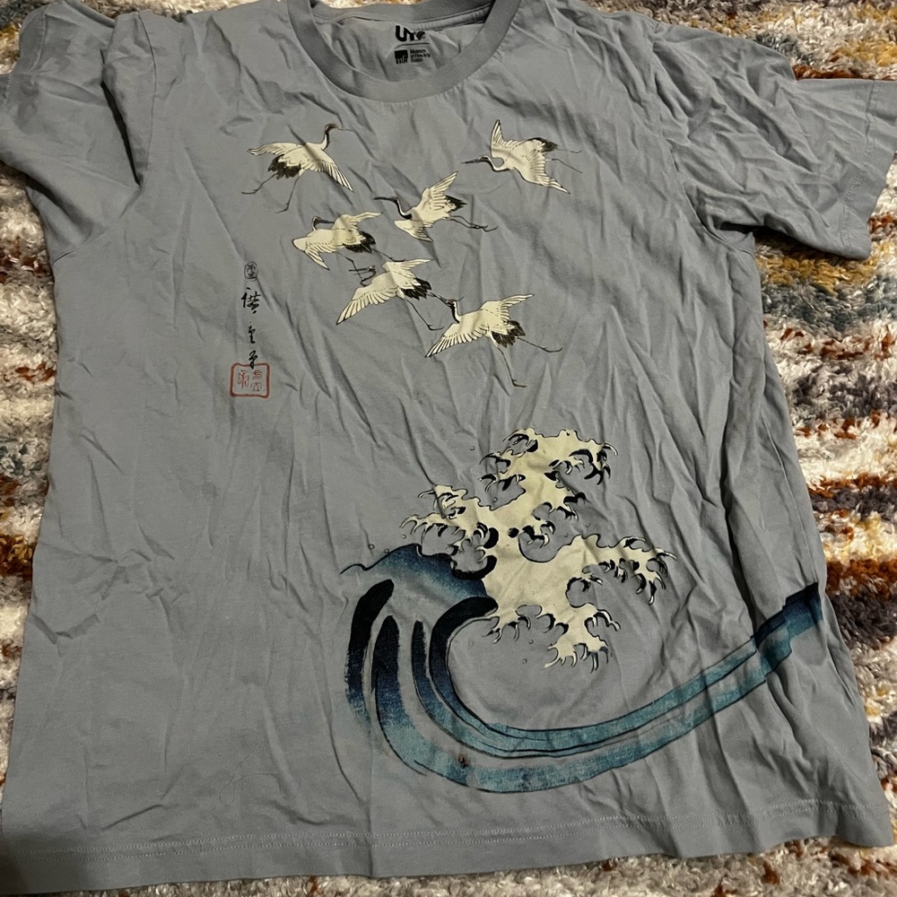 Uniqlo shirt